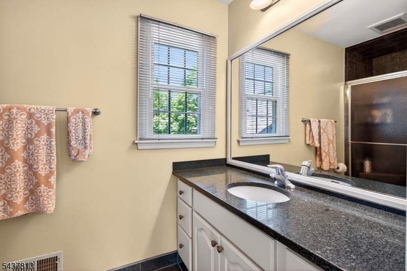 15 Hampton Court Bernards, NJ 07920 - Photo 22 of 45