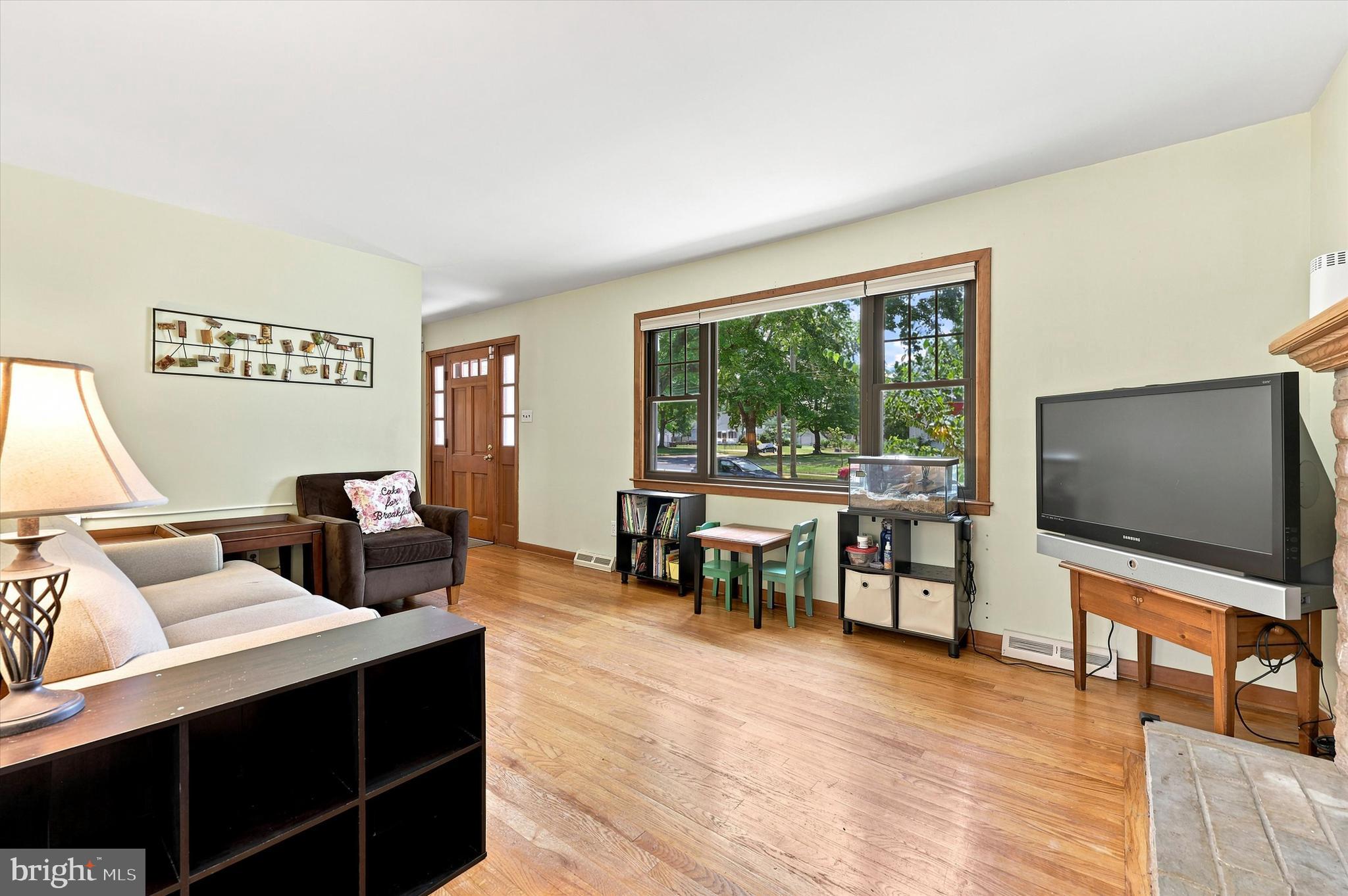 18 Rockland Road Ewing, NJ 08638 - Photo 5 of 24 Gallery Image 5