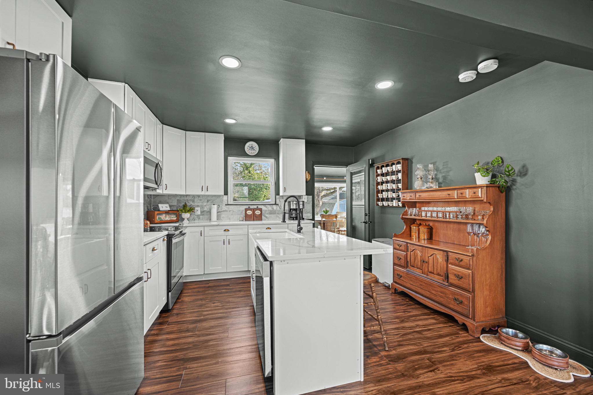 233 Kenwood Road Pasadena, MD 21122 - Photo 14 of 45