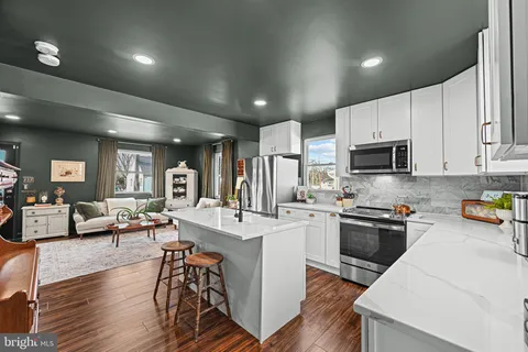 $550,000 | 233 Kenwood Road, Pasadena, MD 21122