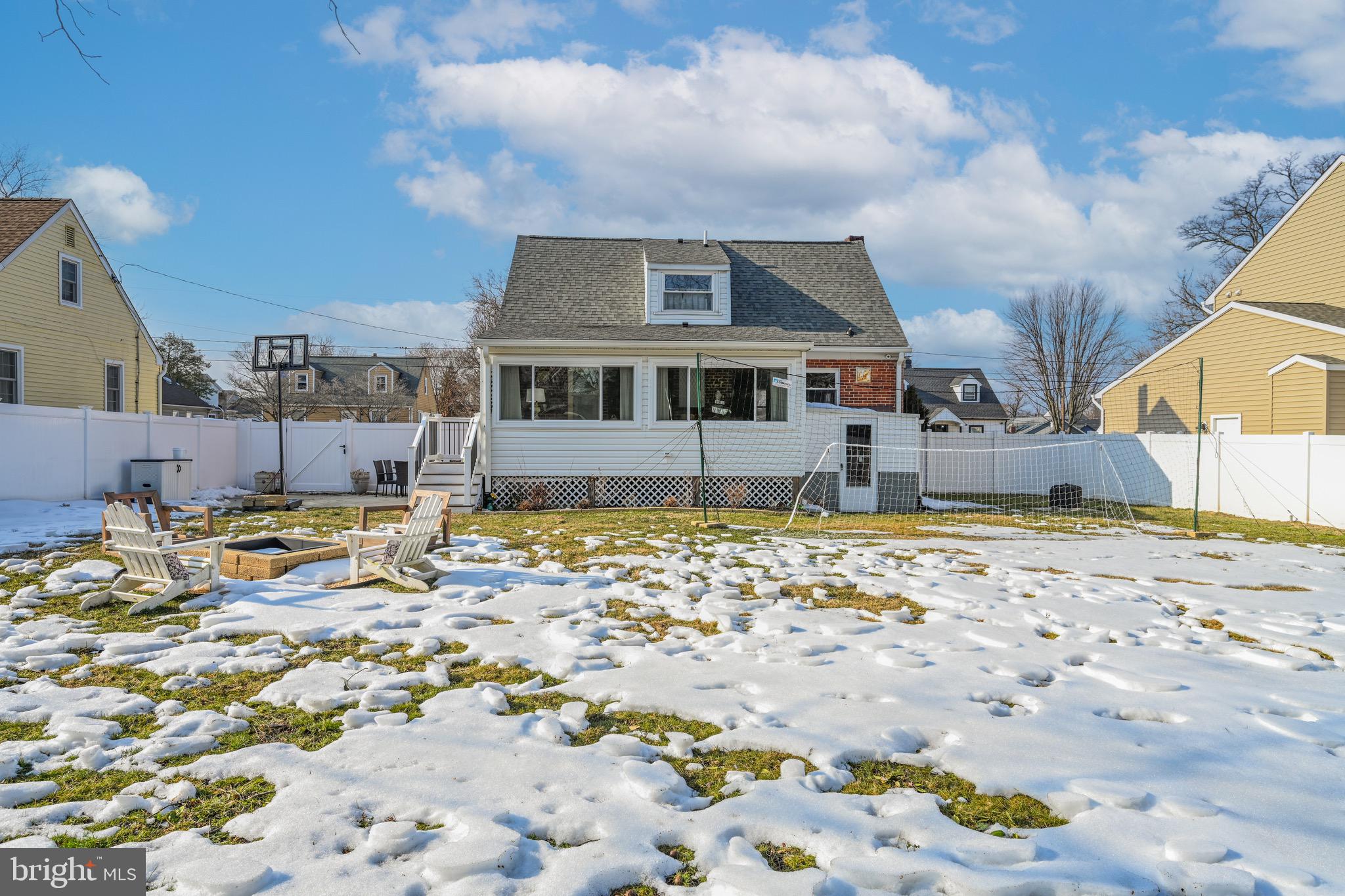 233 Kenwood Road Pasadena, MD 21122 - Photo 10 of 45