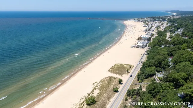 $379,000 | 523 Fulton Street, Grand Haven, MI 49417