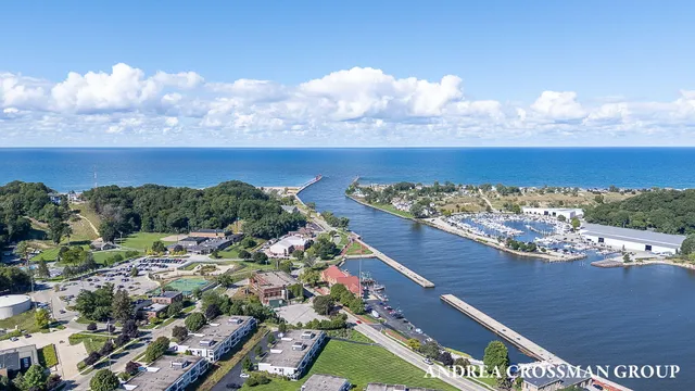 $379,000 | 523 Fulton Street, Grand Haven, MI 49417