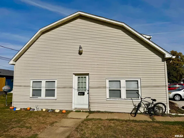 $209,900 | 501 Southwest 3rd Street, Aledo, IL 61231