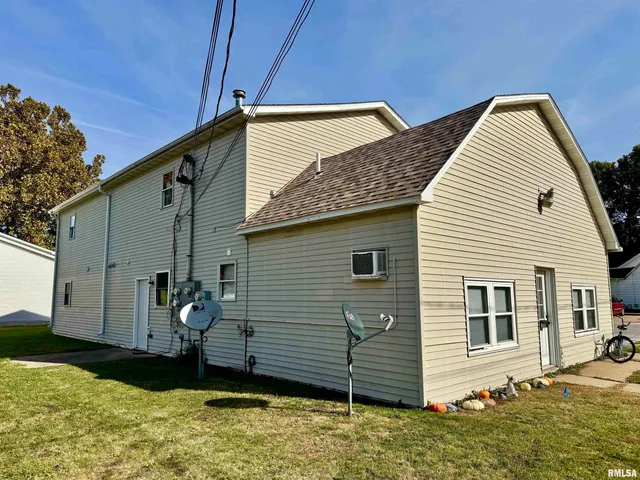 $209,900 | 501 Southwest 3rd Street, Aledo, IL 61231