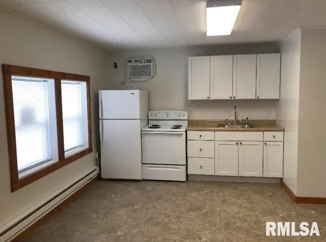 $209,900 | 501 Southwest 3rd Street, Aledo, IL 61231