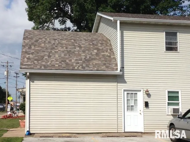 $209,900 | 501 Southwest 3rd Street, Aledo, IL 61231