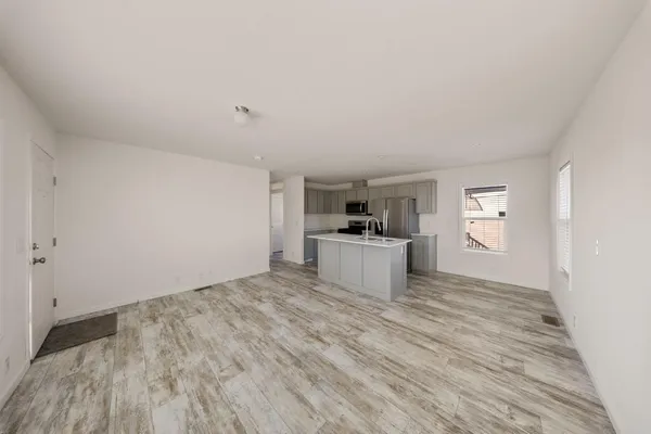 $154,950 | 317 Moffat Boulevard, Unit 21, Manteca, CA 95336