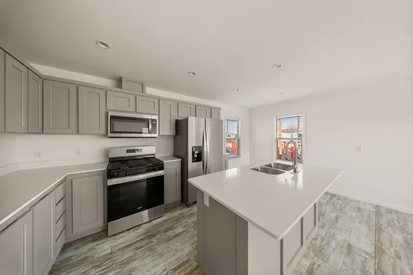 $154,950 | 317 Moffat Boulevard, Unit 21, Manteca, CA 95336