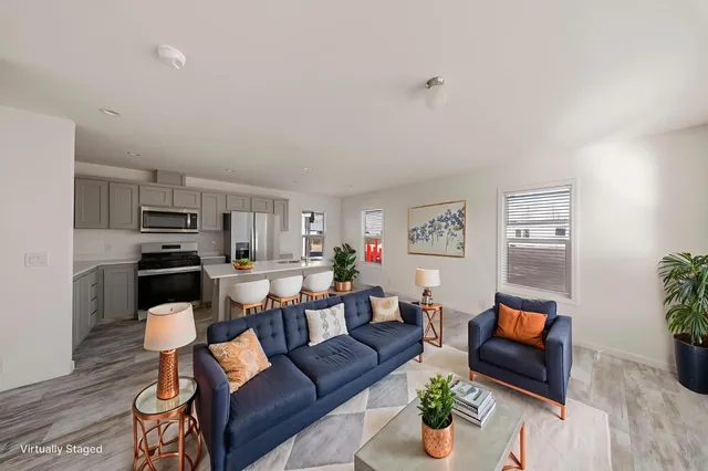 $170,950 | 317 Moffat Boulevard, Unit 21, Manteca, CA 95336