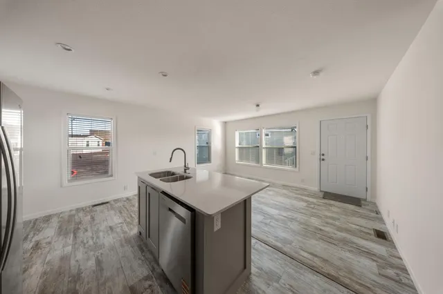 $170,950 | 317 Moffat Boulevard, Unit 21, Manteca, CA 95336