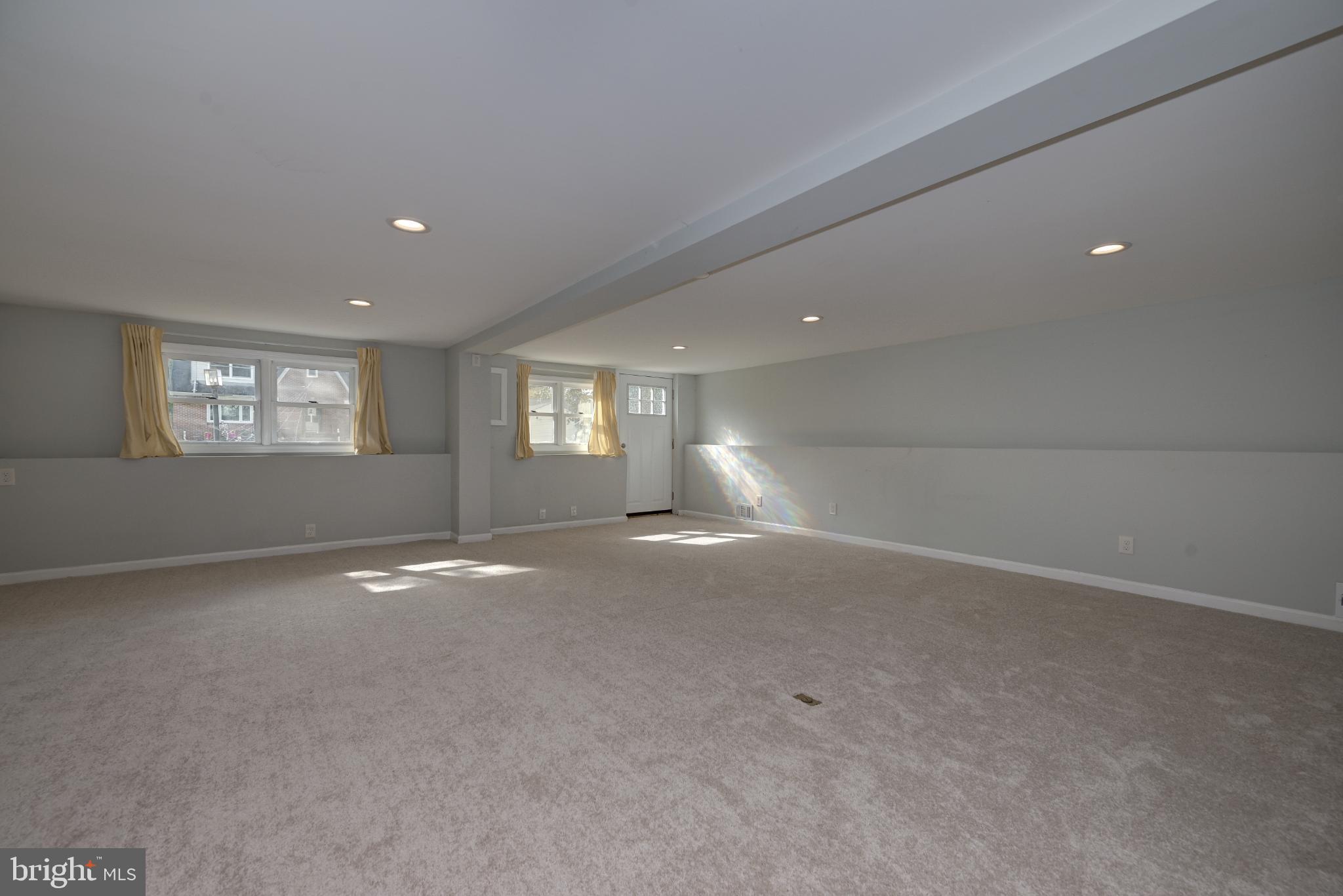 123 Clover Street Mount Holly, NJ 08060 - Photo 22 of 38 Spacious, light-filled versatile living area.
