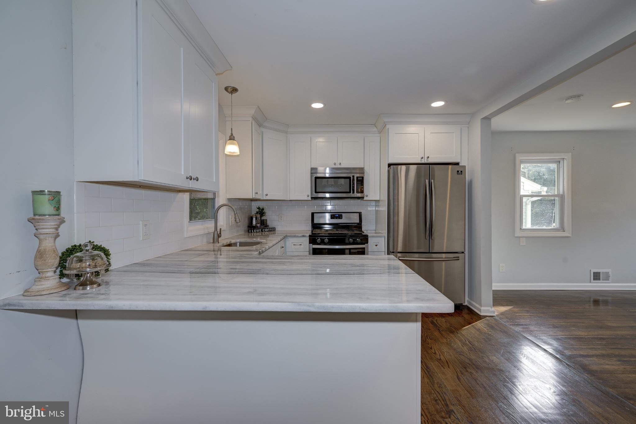 123 Clover Street Mount Holly, NJ 08060 - Photo 7 of 38 Stunning Quartz countertops