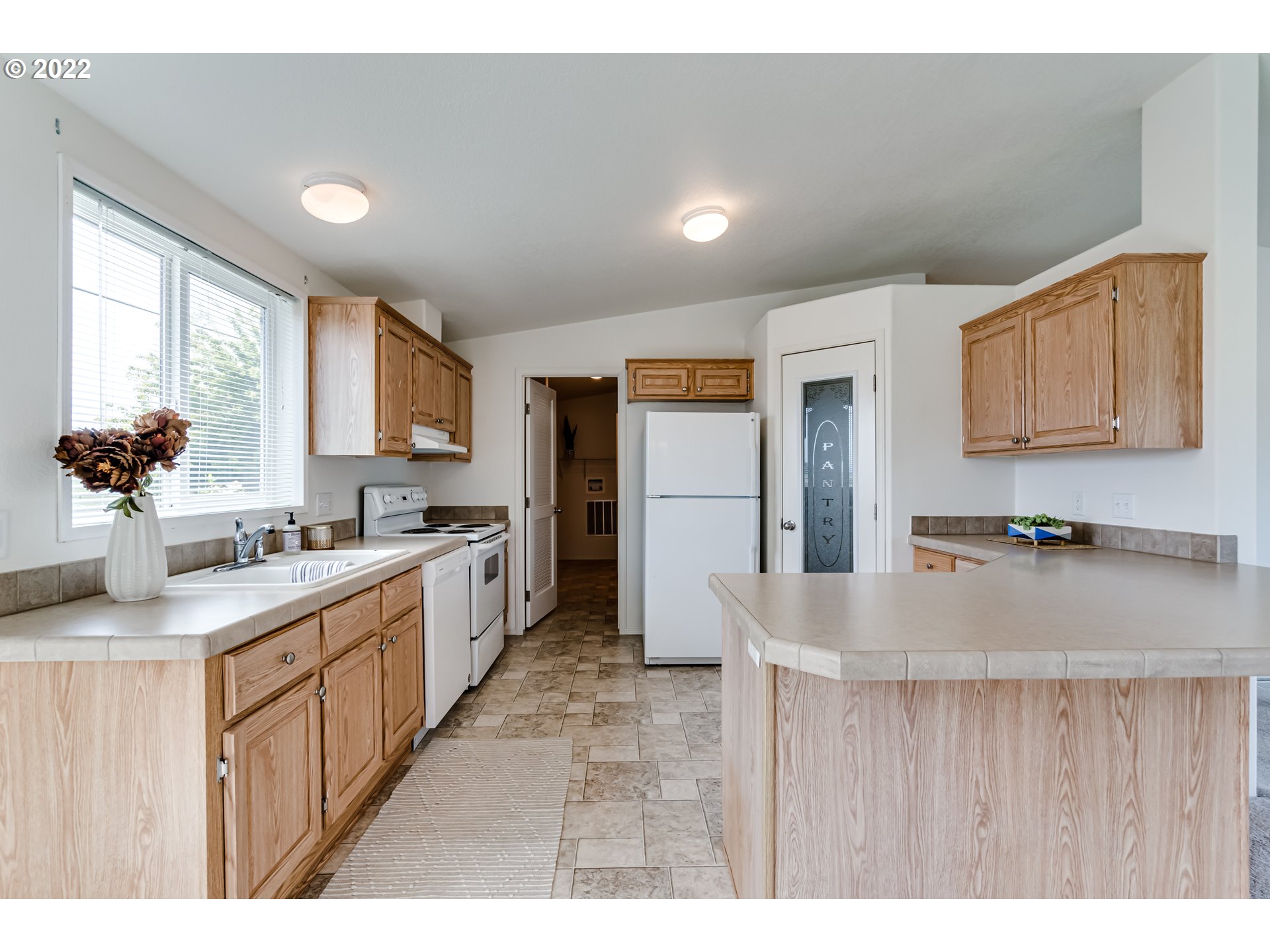 145 River Road, Unit 17 Junction City, OR 97448 - Photo 8 of 28 Gallery Image 8