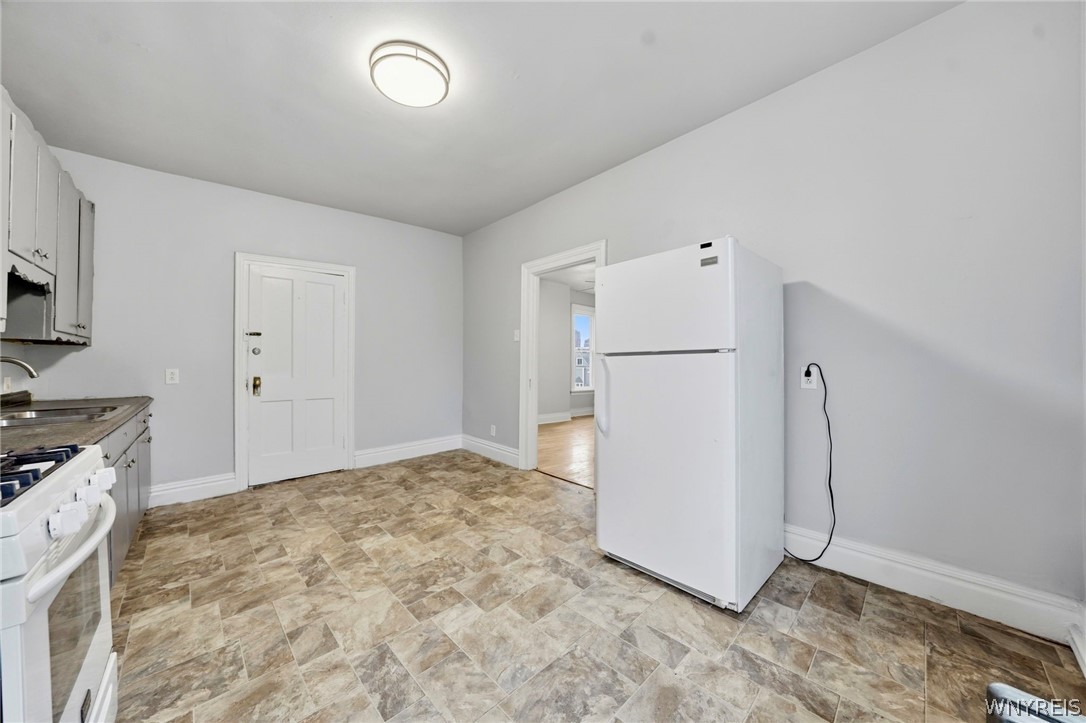 49 Trinity Place Buffalo, NY 14201 - Photo 25 of 44