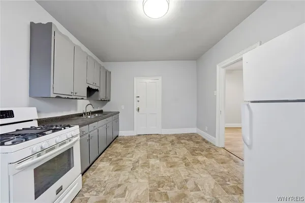 $285,000 | 49 Trinity Place, Buffalo, NY 14201