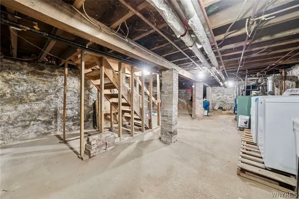 $285,000 | 49 Trinity Place, Buffalo, NY 14201