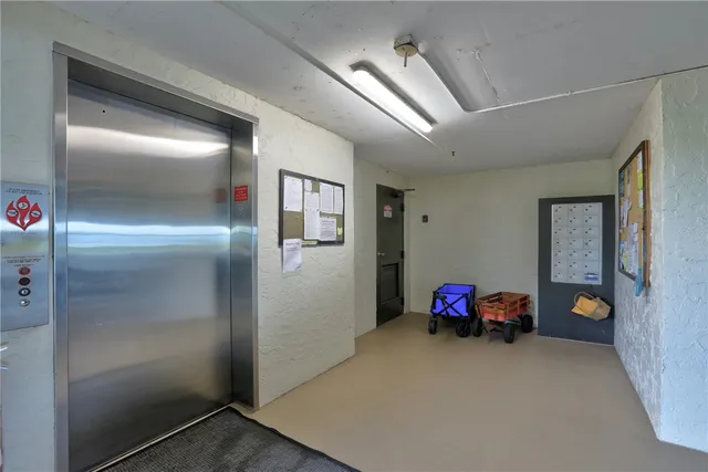 a view of livingroom with furniture