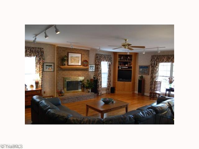 1604-1608 Coventry Road High Point, NC 27262 - Photo 2 of 6 Den/Family/Great Room.