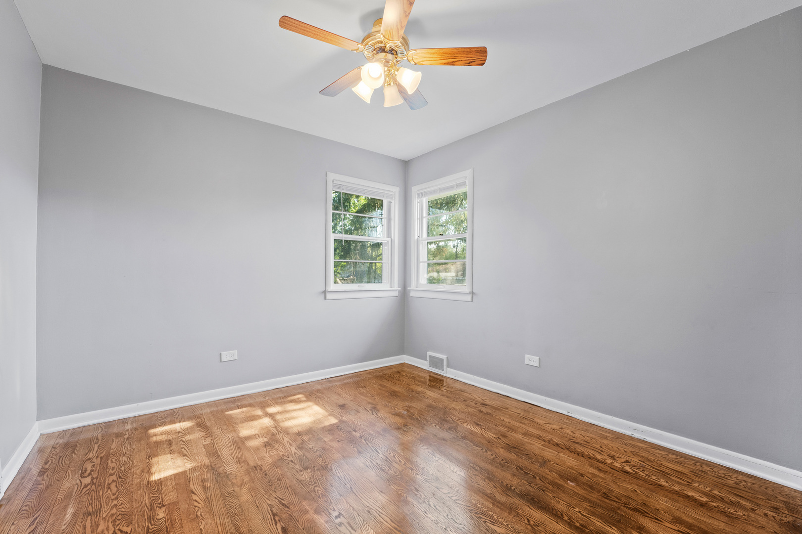 200 South Roselle Road Roselle, IL 60172 - Photo 10 of 17