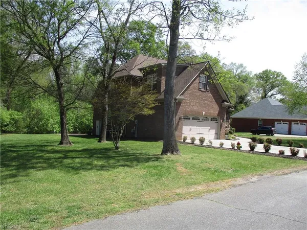 $2,950 | 270 Plumstead Lane, Clemmons, NC 27012