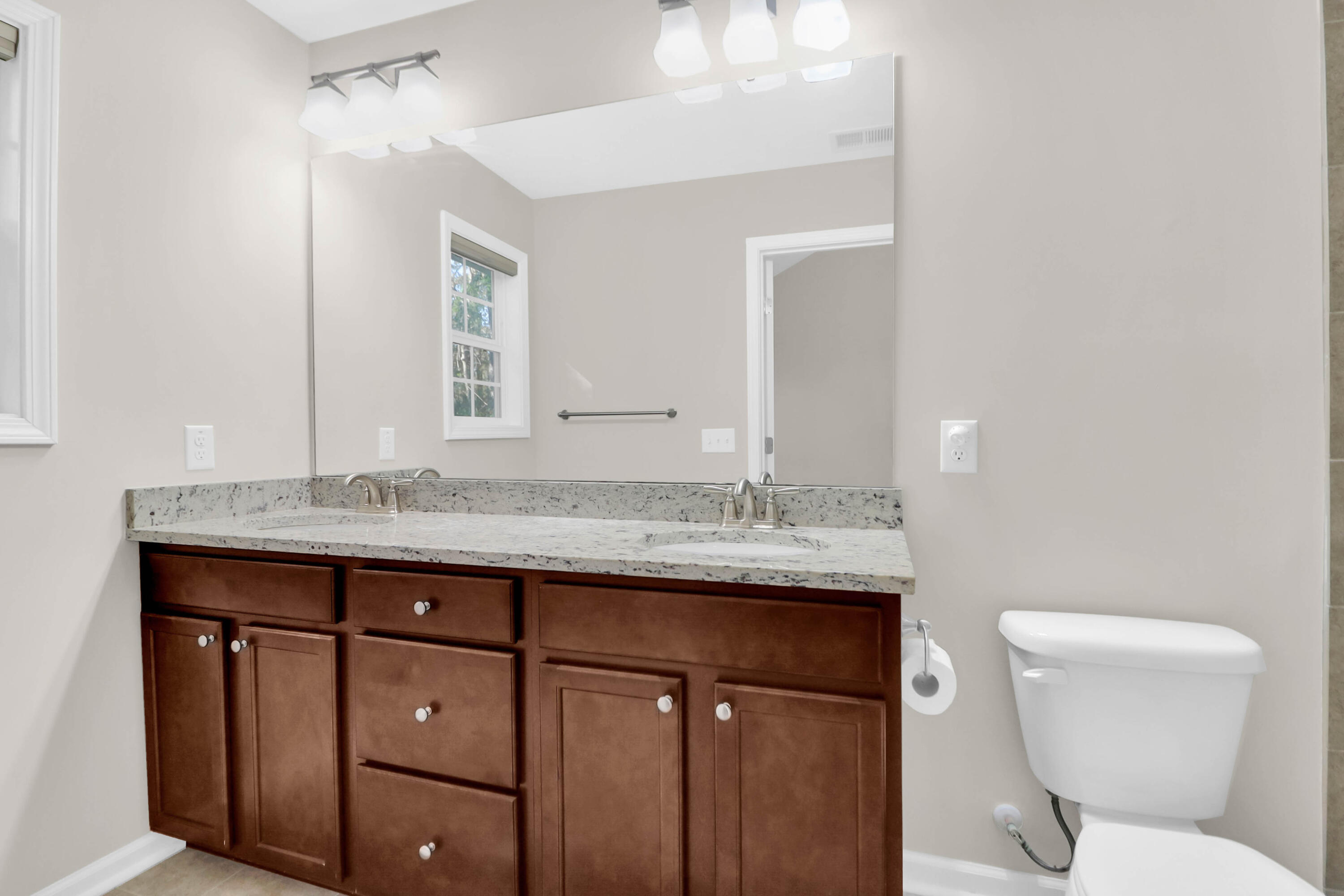 1810 Laura Creek Road Charleston, SC 29412 - Photo 11 of 31 Primary Bathroom