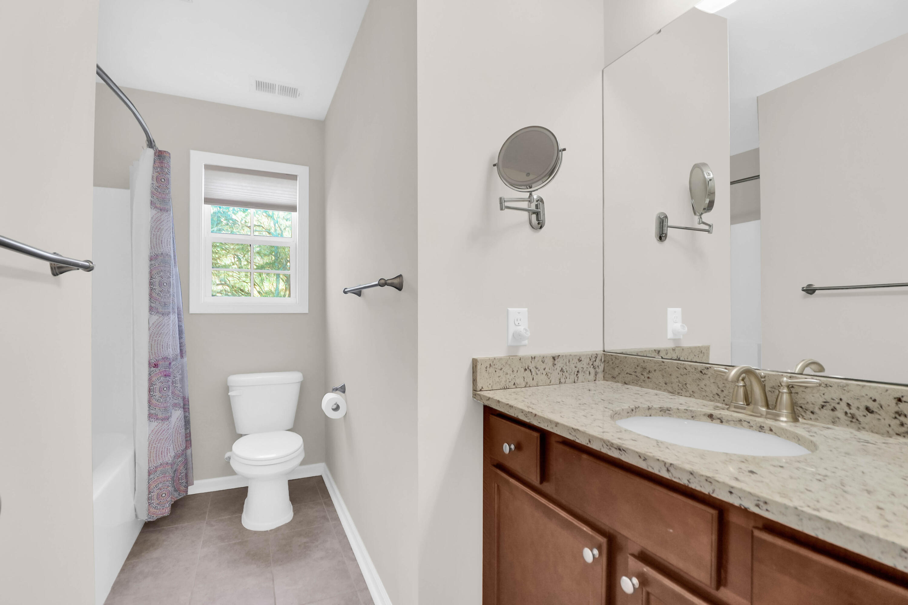 1810 Laura Creek Road Charleston, SC 29412 - Photo 16 of 31 Bathroom