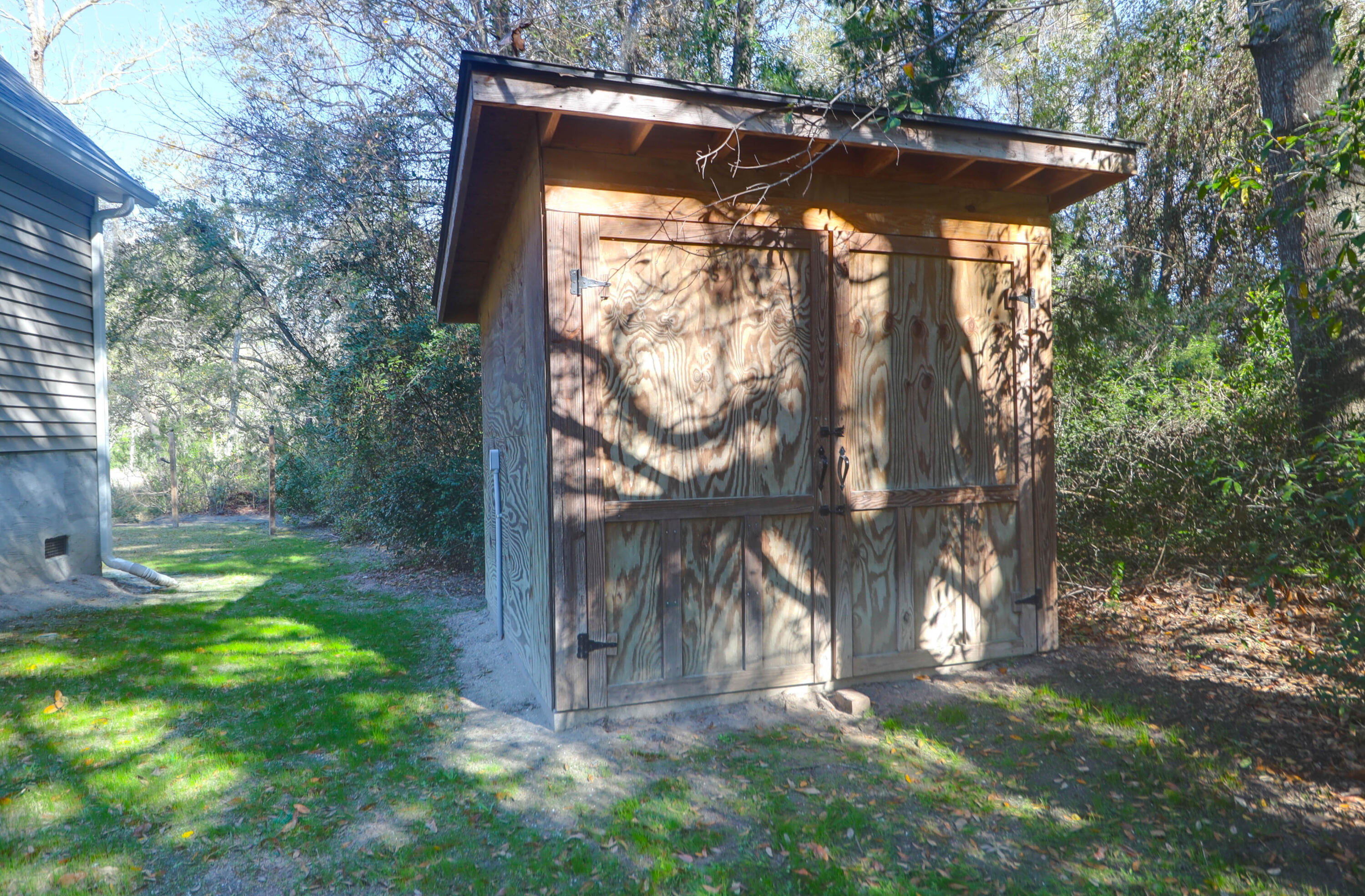 1810 Laura Creek Road Charleston, SC 29412 - Photo 21 of 31 Shed