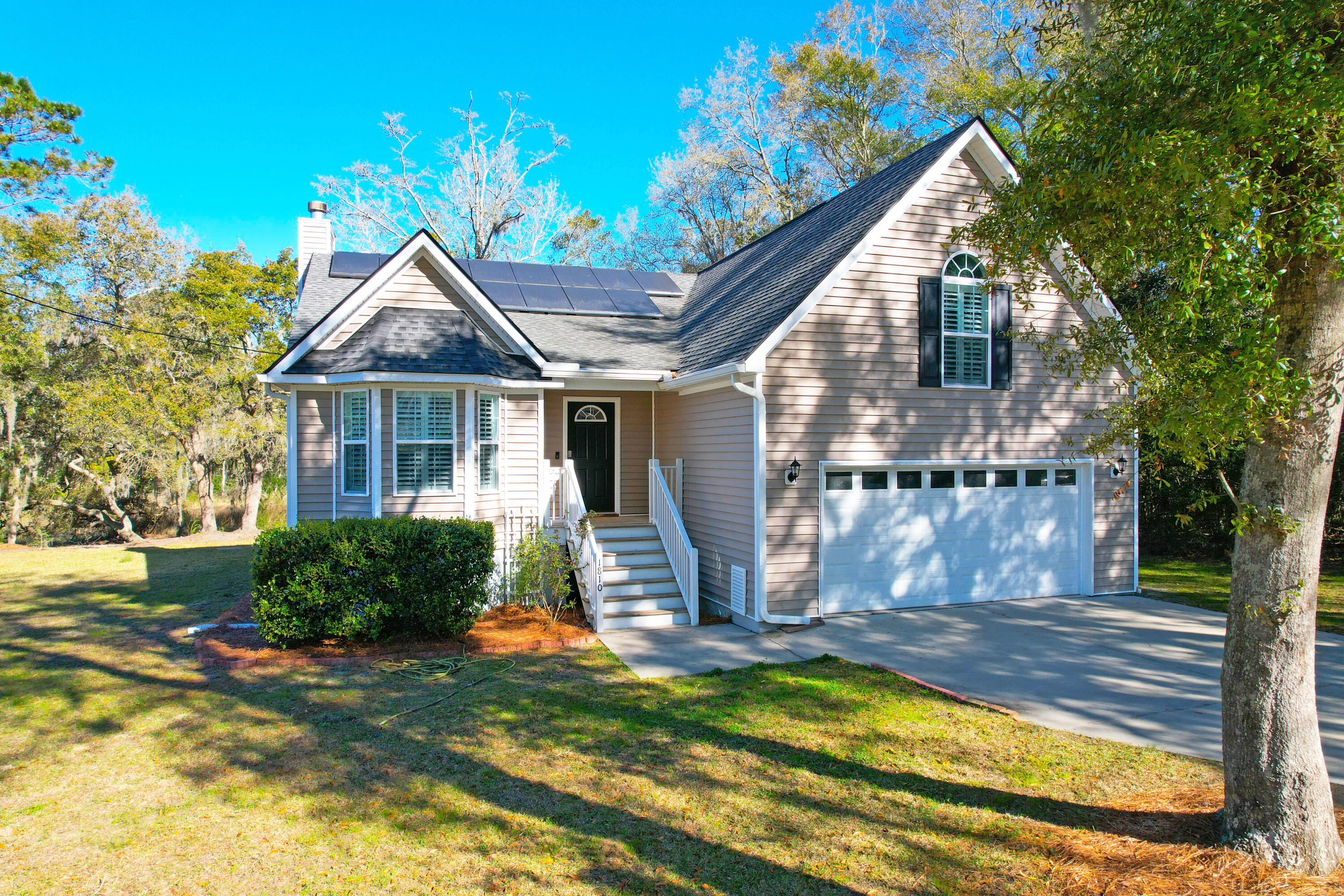 1810 Laura Creek Road Charleston, SC 29412 - Photo 30 of 31 Front of House