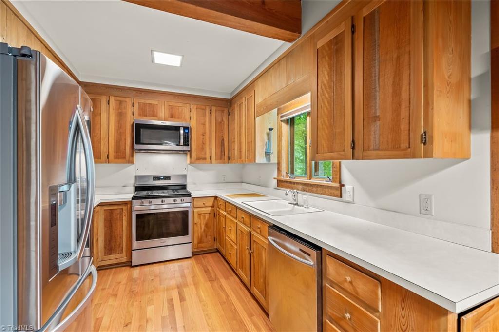 1715 Harper Road Asheboro, NC 27205 - Photo 16 of 48 Kitchen