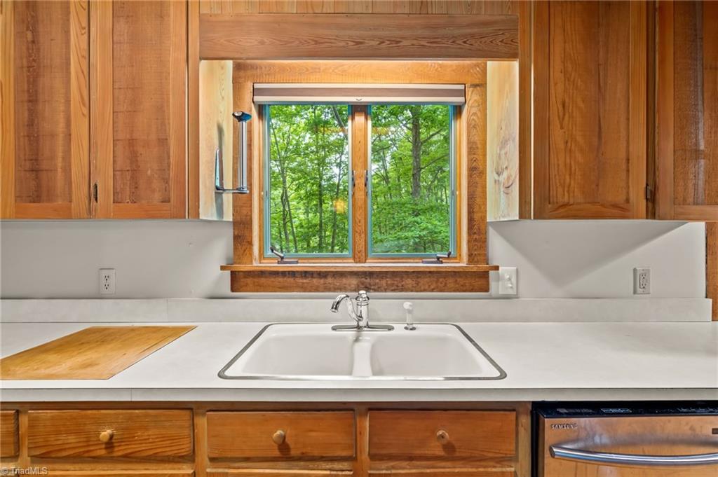 1715 Harper Road Asheboro, NC 27205 - Photo 18 of 48