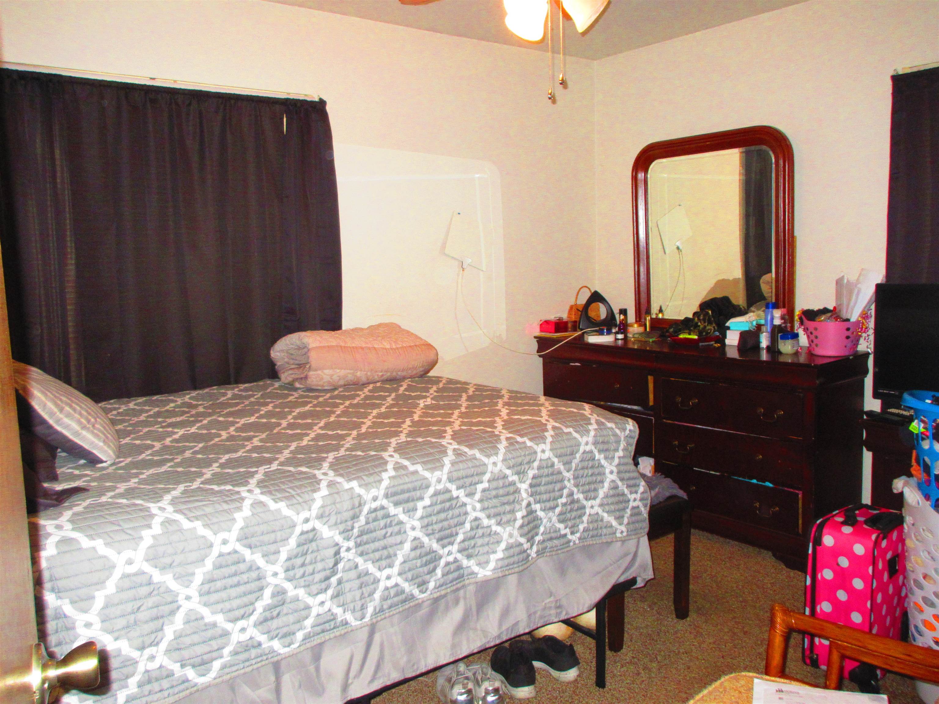 3485 Ridgecliffe Drive Flint, MI 48532 - Photo 10 of 21 50147741-a96b6d37-9ea0-4b97-aed3-96c66920a837.JPG