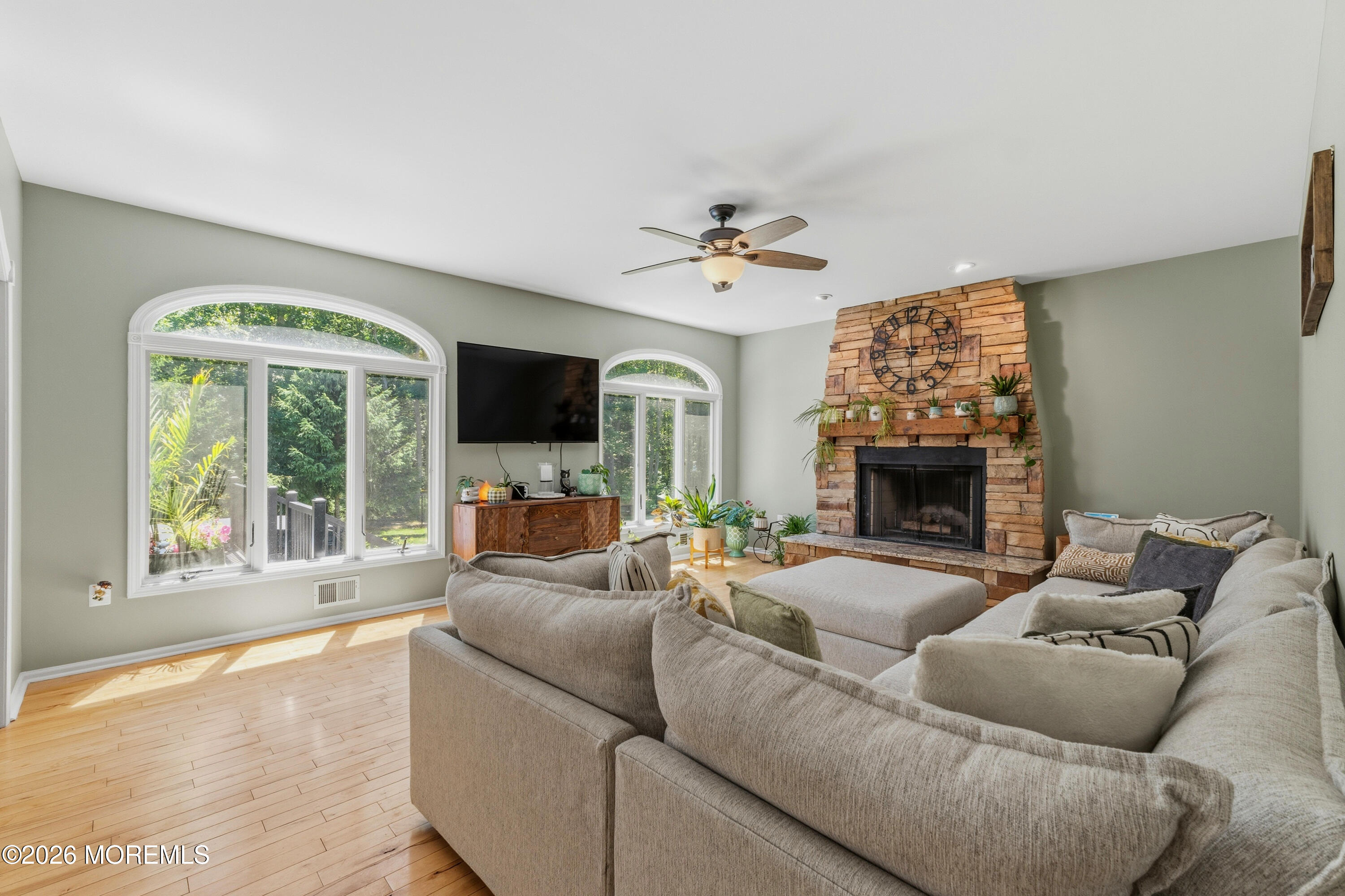 15 Russell Road Freehold, NJ 07728 - Photo 16 of 63 36_image-36