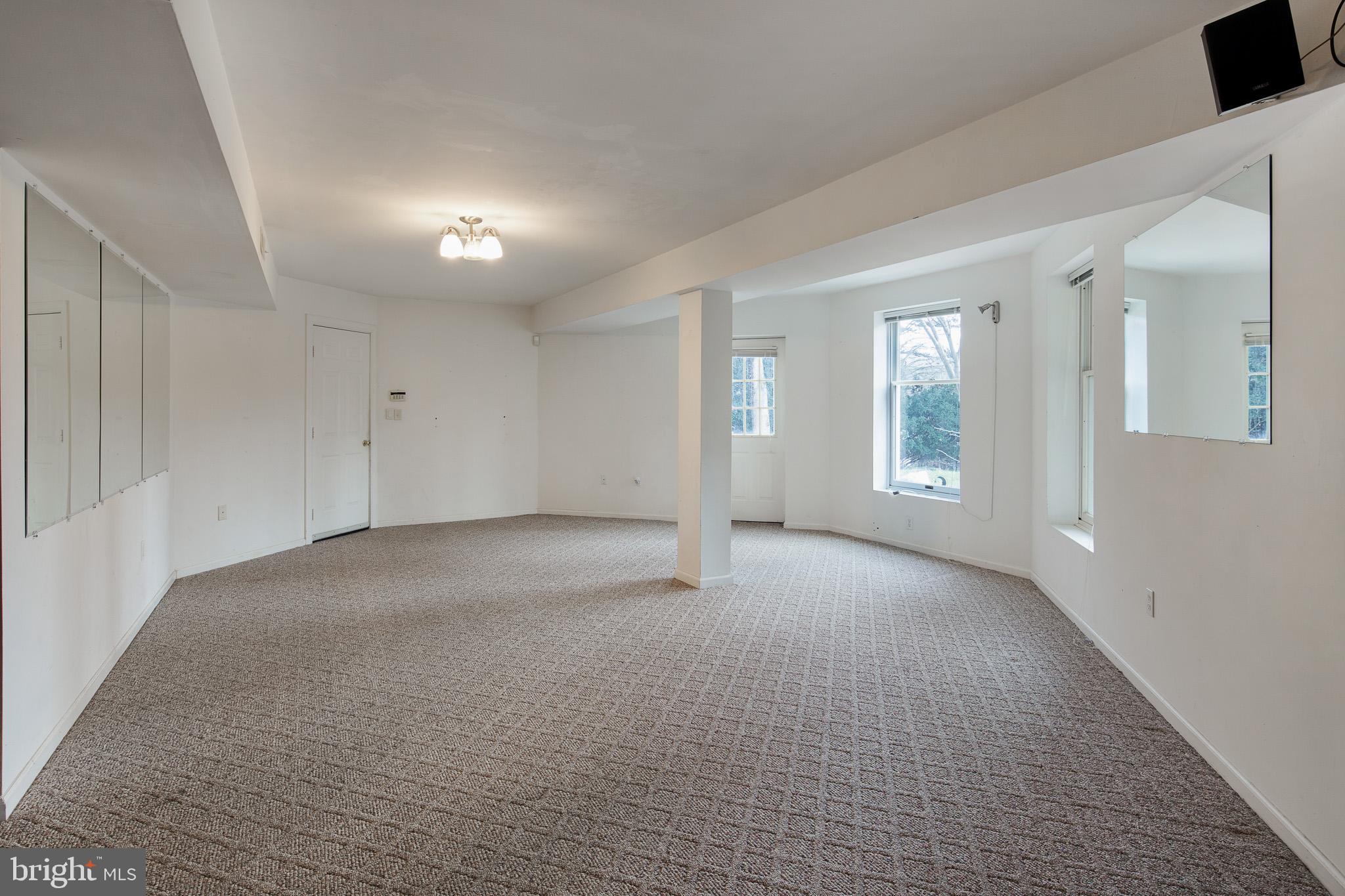 212 North Spring Valley Road Wilmington, DE 19807 - Photo 21 of 28 Gallery Image 21