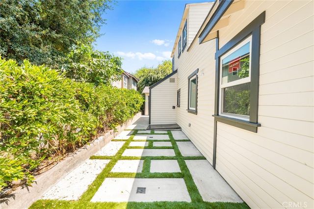 $1,330,000 | 627 East Villa Street, Pasadena, CA 91101