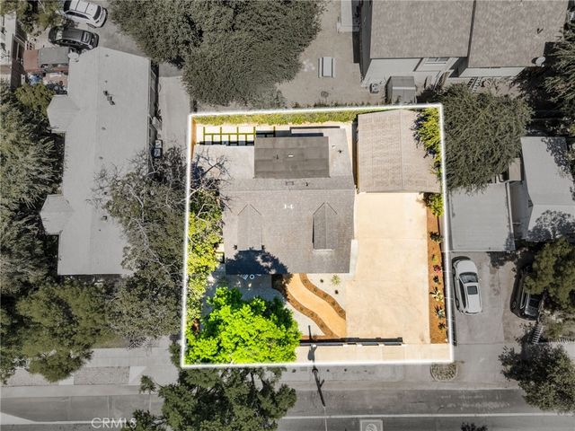 $1,330,000 | 627 East Villa Street, Pasadena, CA 91101