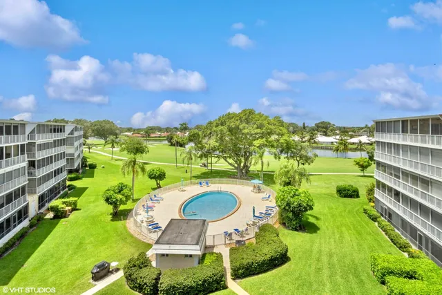 $299,000 | 145 Atlantis Boulevard, Unit PH4, Atlantis, FL 33462