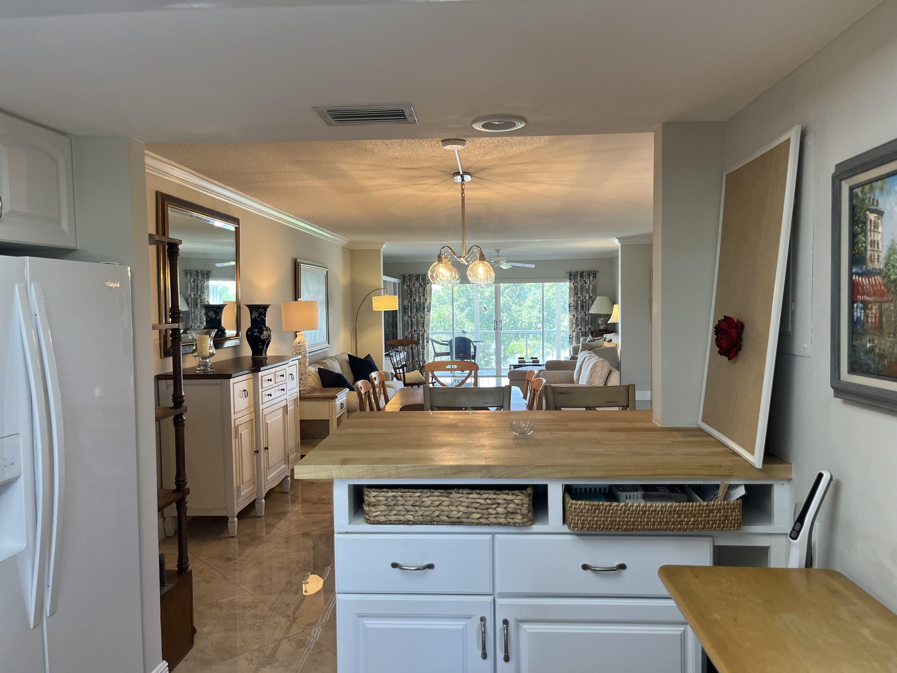 145 Atlantis Boulevard, Unit PH4 Atlantis, FL 33462 - Photo 5 of 27