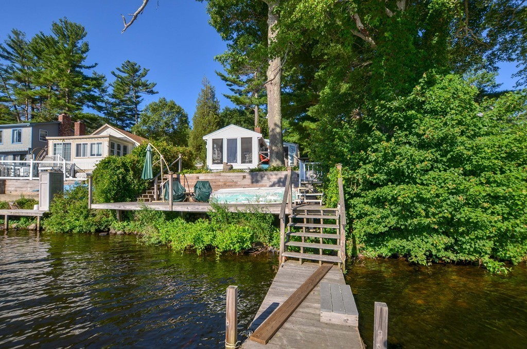 16 Taylor Point Road Pembroke, MA 02359 - Photo 3 of 17 Gallery Image 3
