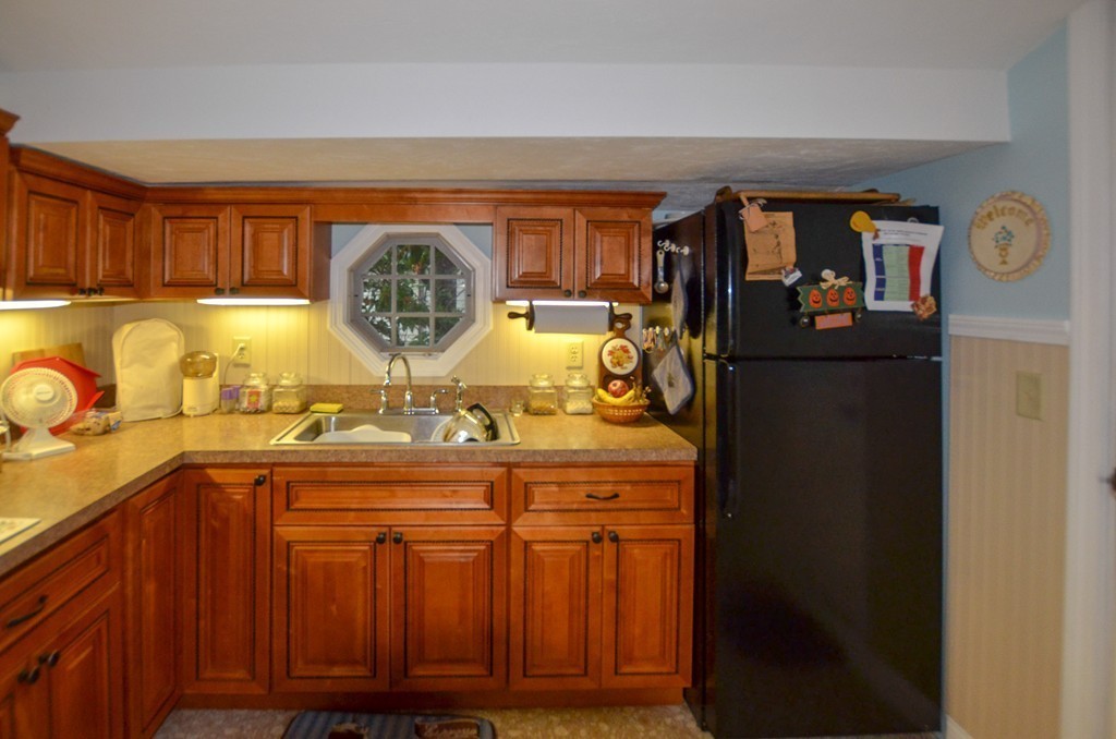 16 Taylor Point Road Pembroke, MA 02359 - Photo 7 of 17 Gallery Image 7
