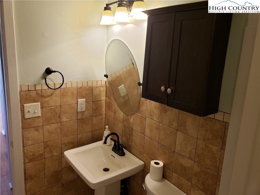 129 Ridgewood Drive Boone, NC 28607 - Photo 18 of 27 Gallery Image 18