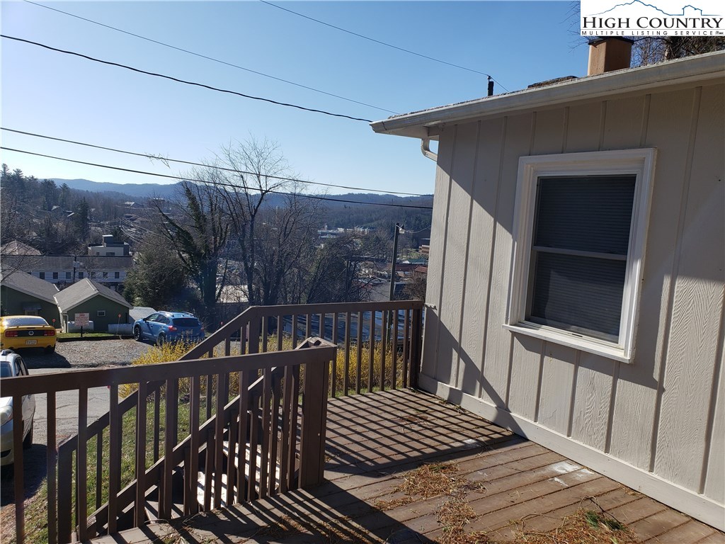 129 Ridgewood Drive Boone, NC 28607 - Photo 19 of 27 Gallery Image 19