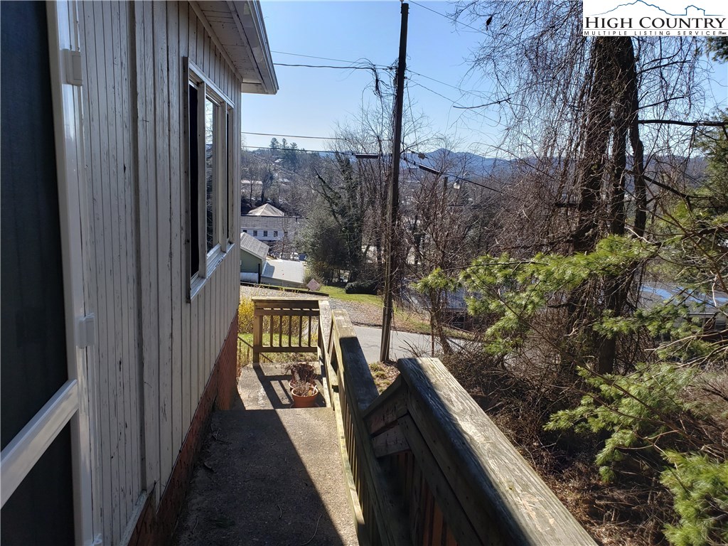 129 Ridgewood Drive Boone, NC 28607 - Photo 20 of 27 Gallery Image 20