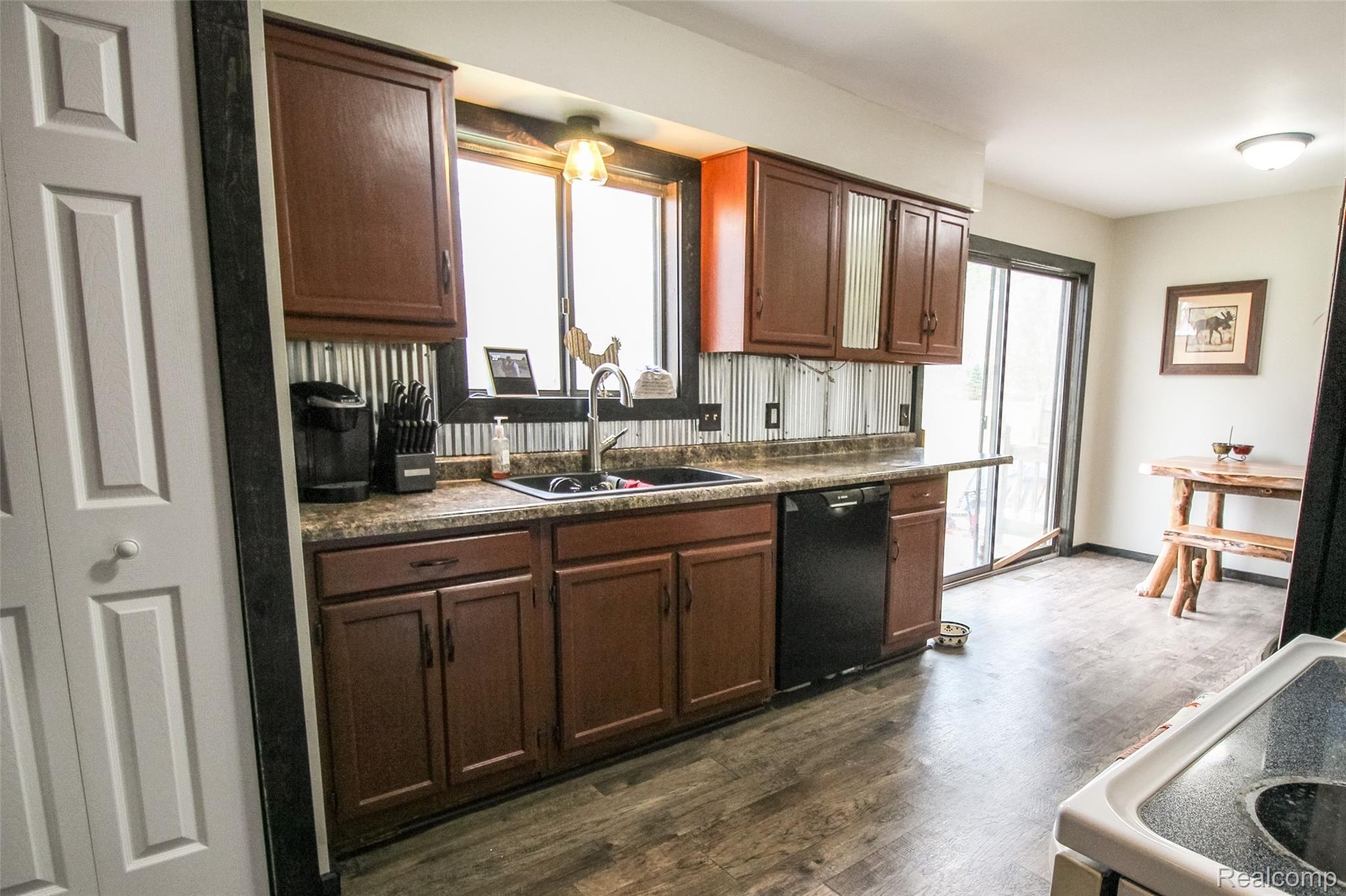 10218 Duffield Road Montrose, MI 48457 - Photo 7 of 20 08.JPG