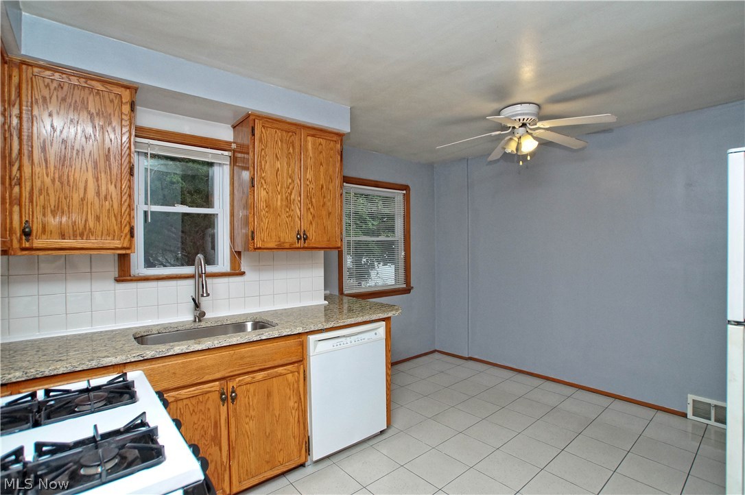 4714 Redfern Road Parma, OH 44134 - Photo 7 of 27