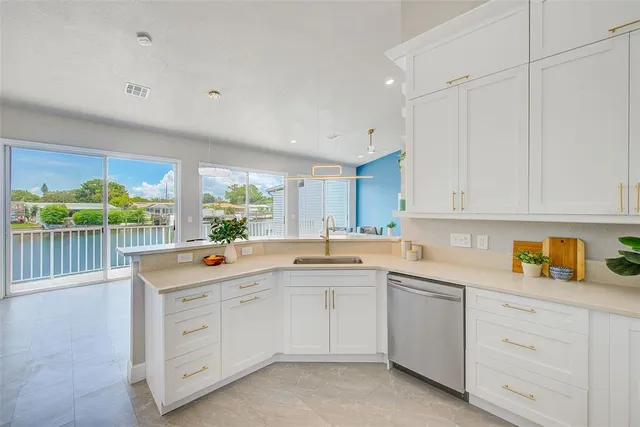 $463,900 | 5253 Boardwalk Street, Holiday, FL 34690