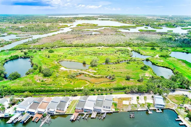 $463,900 | 5253 Boardwalk Street, Holiday, FL 34690