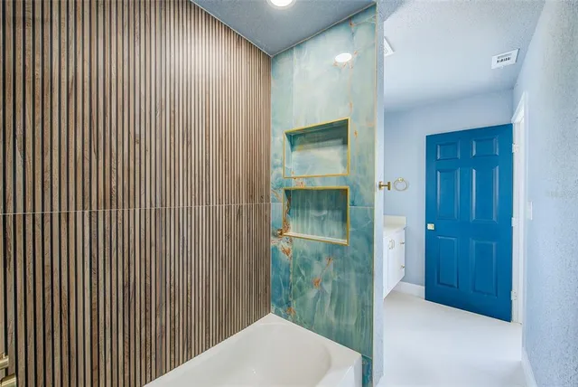 $463,900 | 5253 Boardwalk Street, Holiday, FL 34690