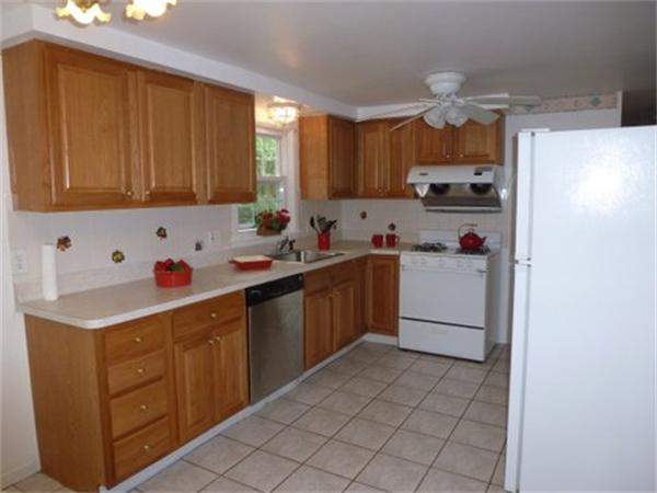 19 Dunster Road Bedford, MA 01730 - Photo 7 of 13 Gallery Image 7