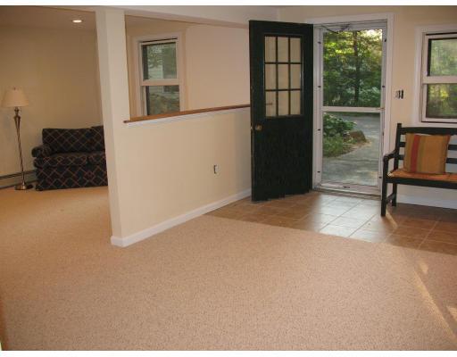 9 Meadowbrook Road Acton, MA 01720 - Photo 8 of 30 Gallery Image 8